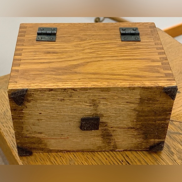 Antique Weis Monroe Michigan Fingerjointed Hinge Lidded Wooden Box - Picture 12 of 16